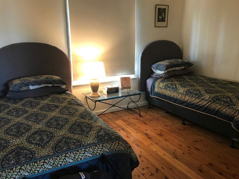 Rabbiters Hut - Sydney 4u 5