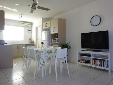 Selene Holiday Apartment @West Beach - Sydney 4u 9
