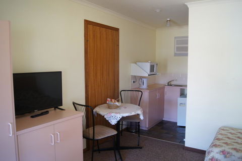 Milang Lakes Motel - Sydney 4u 11