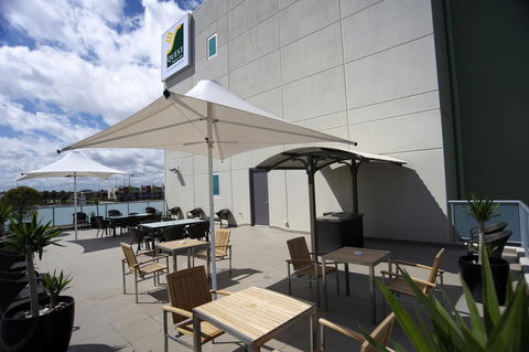 Quest Mawson Lakes - Sydney 4u 5