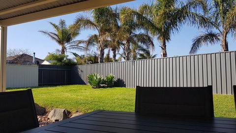 Aldinga Beach Overnighter Or Getaway Home - Sydney 4u 5