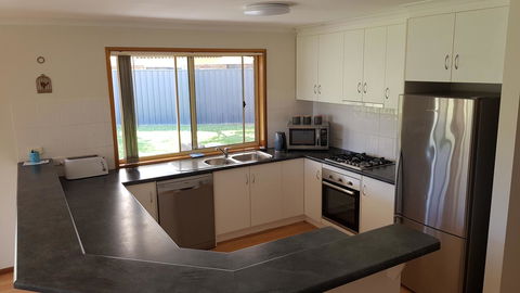 Aldinga Beach Overnighter Or Getaway Home - Sydney 4u 31