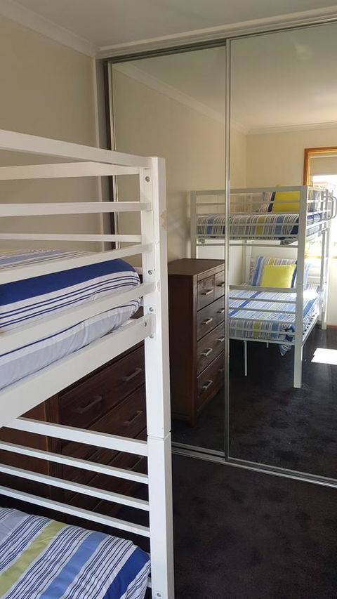 Aldinga Beach Overnighter Or Getaway Home - Sydney 4u 25