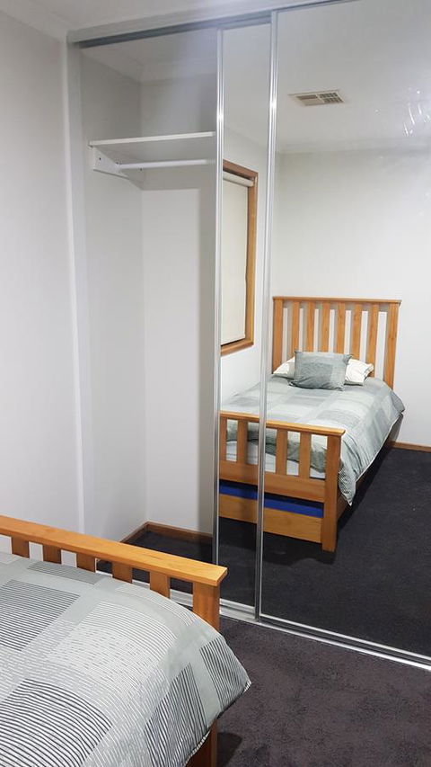 Aldinga Beach Overnighter Or Getaway Home - Sydney 4u 27