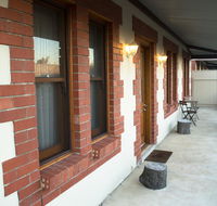 Longreach at Port Elliot - Sydney 4u