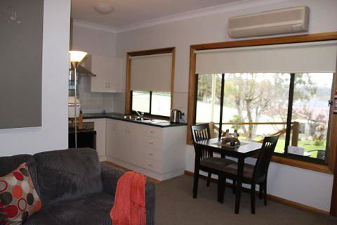 Owl Place In Hahndorf - Sydney 4u 2
