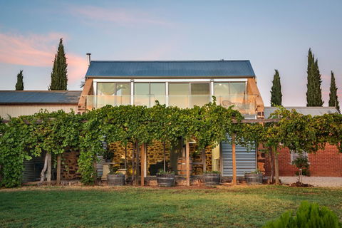 Barossa Shiraz Estate - Sydney 4u 1