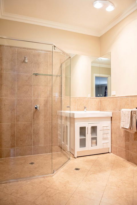 Whyalla Playford Apartments - Sydney 4u 4
