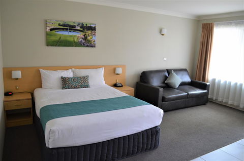 Bathurst Motor Inn - Sydney 4u 2