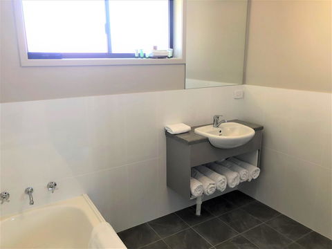 Bathurst Motor Inn - Sydney 4u 15