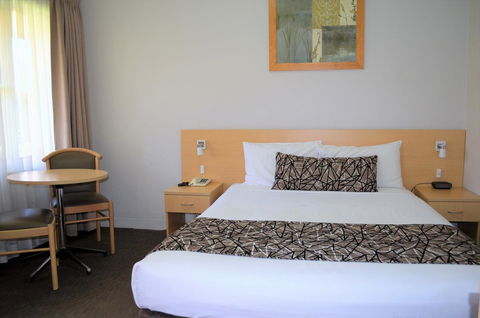 Bathurst Motor Inn - Sydney 4u 26