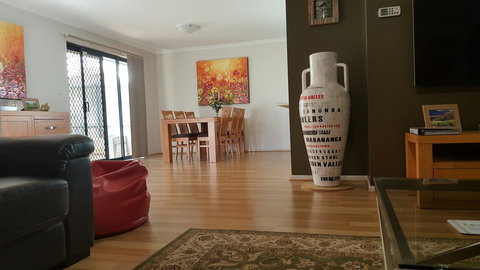 Jacaranda Homestay - Accommodation Sydney 5