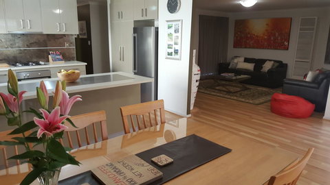 Jacaranda Homestay - Accommodation Sydney 3