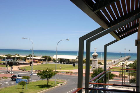 Semaphore Blue Apartments - Sydney 4u 12