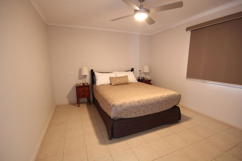 Port Vincent Motel & Apartments - Sydney 4u 5