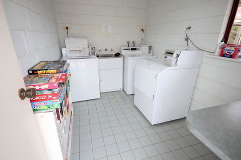 Port Vincent Motel & Apartments - Sydney 4u 24