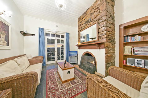 Vineyard Cottage BnB - Sydney 4u 3