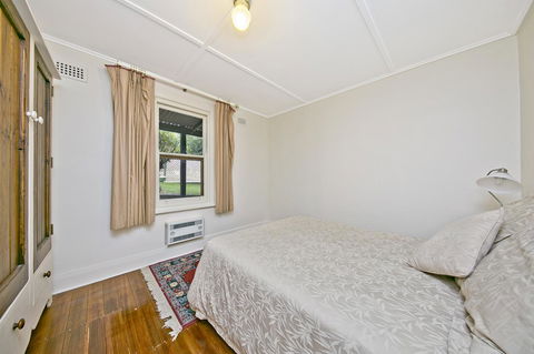 Vineyard Cottage BnB - Sydney 4u 18