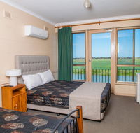 Tailem Bend Riverside Hotel - Sydney 4u