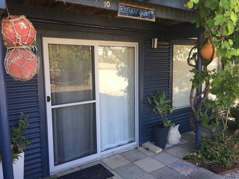 SHAKIN' SHACK - Sydney 4u 19
