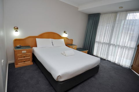 Hilton Beachfront Motel - Sydney 4u 24