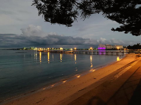 Hilton Beachfront Motel - Sydney 4u 10