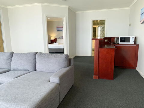 Hilton Beachfront Motel - Sydney 4u 16