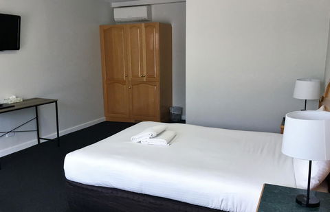 Hilton Beachfront Motel - Sydney 4u 26