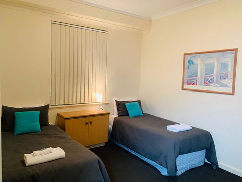The Bluff Resort Apartments - Sydney 4u 5