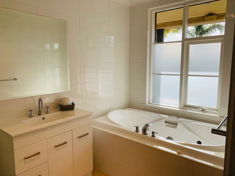 The Bluff Resort Apartments - Sydney 4u 3