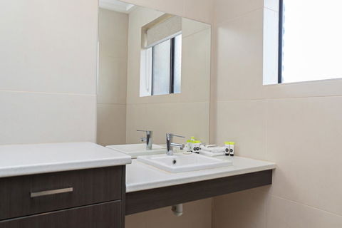 Mick O\'Sheas - Accommodation Sydney 2