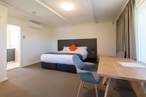 Mick O\'Sheas - Accommodation Sydney 29