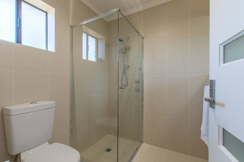 Mick O\'Sheas - Accommodation Sydney 24