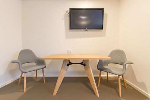 Mick O\'Sheas - Accommodation Sydney 8