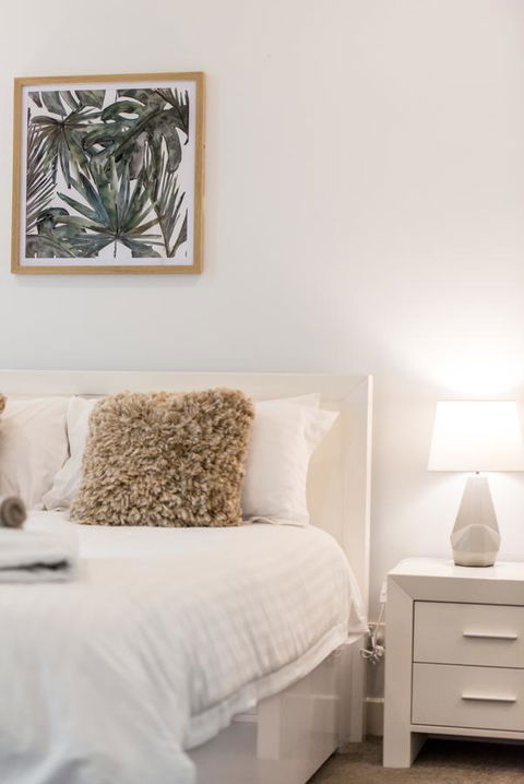 Beachside Luxury & Comfort, Ocean Views In Glenelg - Sydney 4u 13