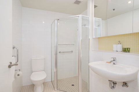 Beachside Luxury & Comfort, Ocean Views In Glenelg - Sydney 4u 21