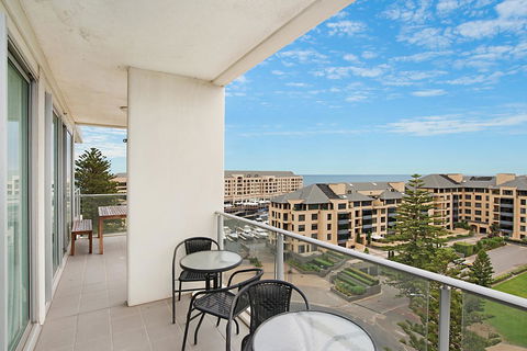 Beachside Luxury & Comfort, Ocean Views In Glenelg - Sydney 4u 2