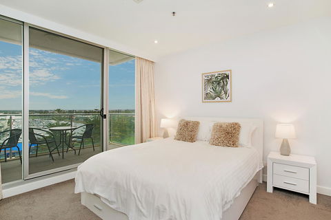 Beachside Luxury & Comfort, Ocean Views In Glenelg - Sydney 4u 12