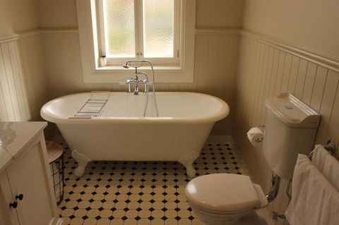 OXENBERRY FARM - Sydney 4u 5