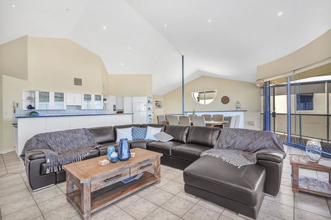 Sail Away - Accommodation Sydney 5