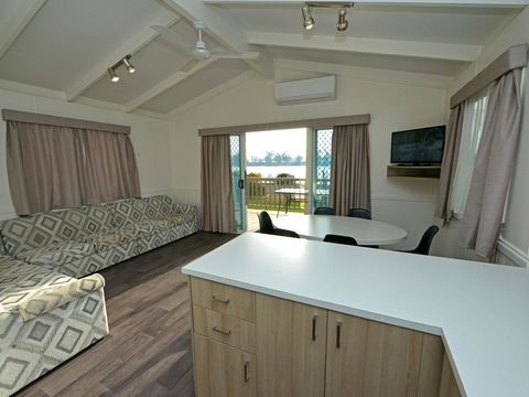 Echo Holiday Parks - Waikerie - Sydney 4u 23