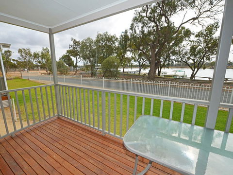 Echo Holiday Parks - Waikerie - Sydney 4u 12