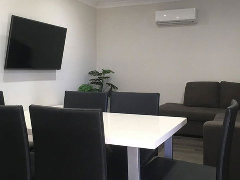Echo Holiday Parks - Waikerie - Sydney 4u 16