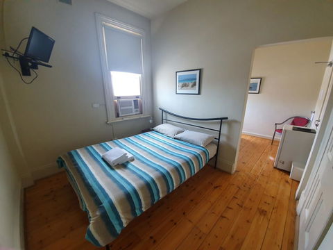 Pier Hotel Port Lincoln - Sydney 4u 18
