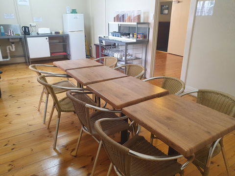 Pier Hotel Port Lincoln - Sydney 4u 26