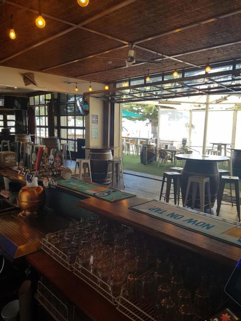 Pier Hotel Port Lincoln - Sydney 4u 3