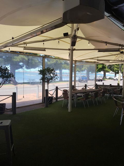 Pier Hotel Port Lincoln - Sydney 4u 29