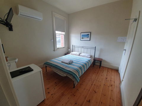 Pier Hotel Port Lincoln - Sydney 4u 21