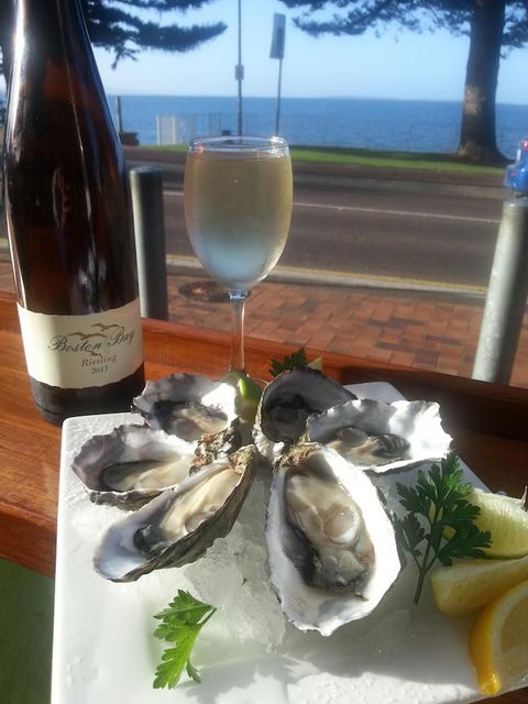 Pier Hotel Port Lincoln - Sydney 4u 7