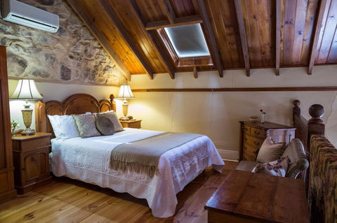 Clare Valley Heritage Retreat - Sydney 4u 6